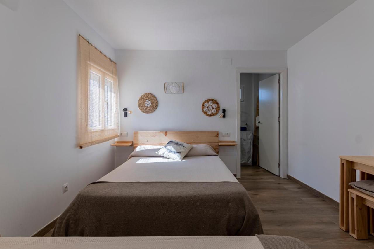 Hostal Cal Xot El Poble Nou del Delta Exterior foto